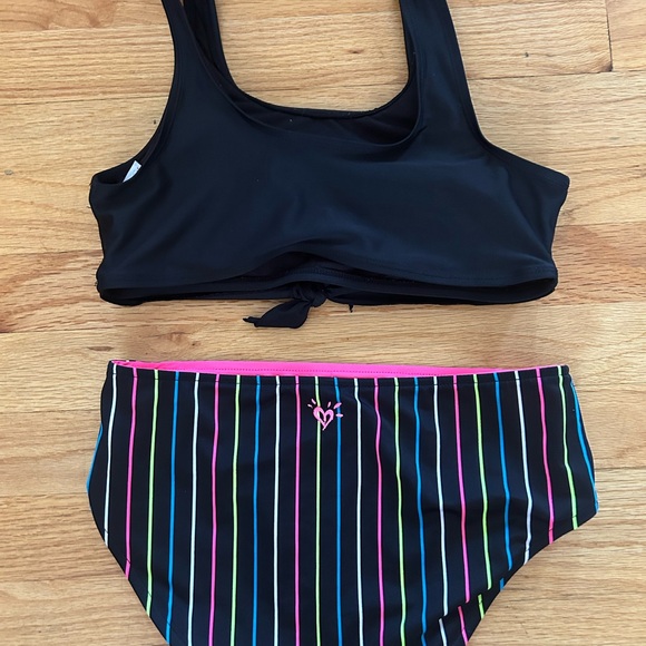 Bathing suit - Picture 3 of 4